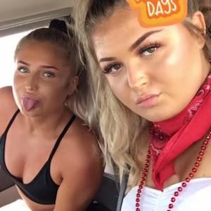 Meet your Posher, Ella